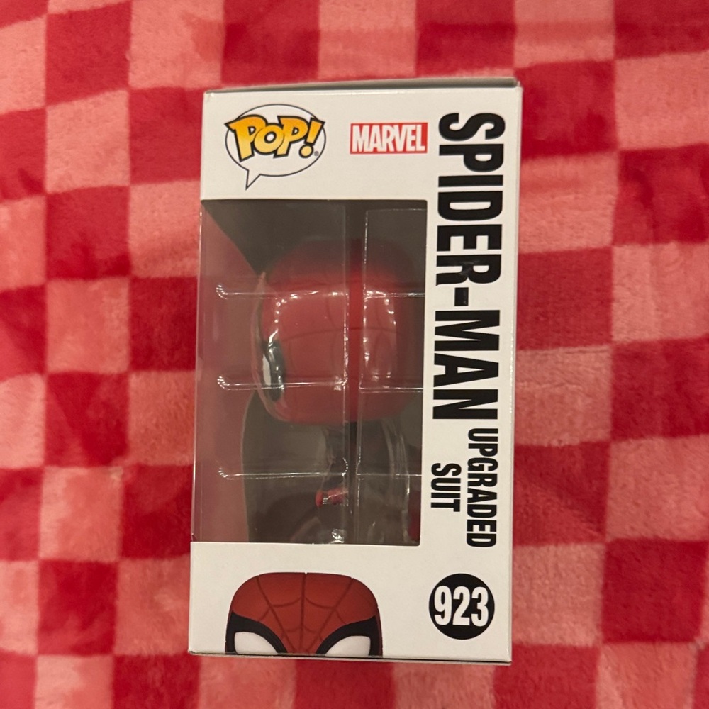 Funko Pop! Spider-Man Upgraded Suit - Figure 923 - Picture 3 of 5